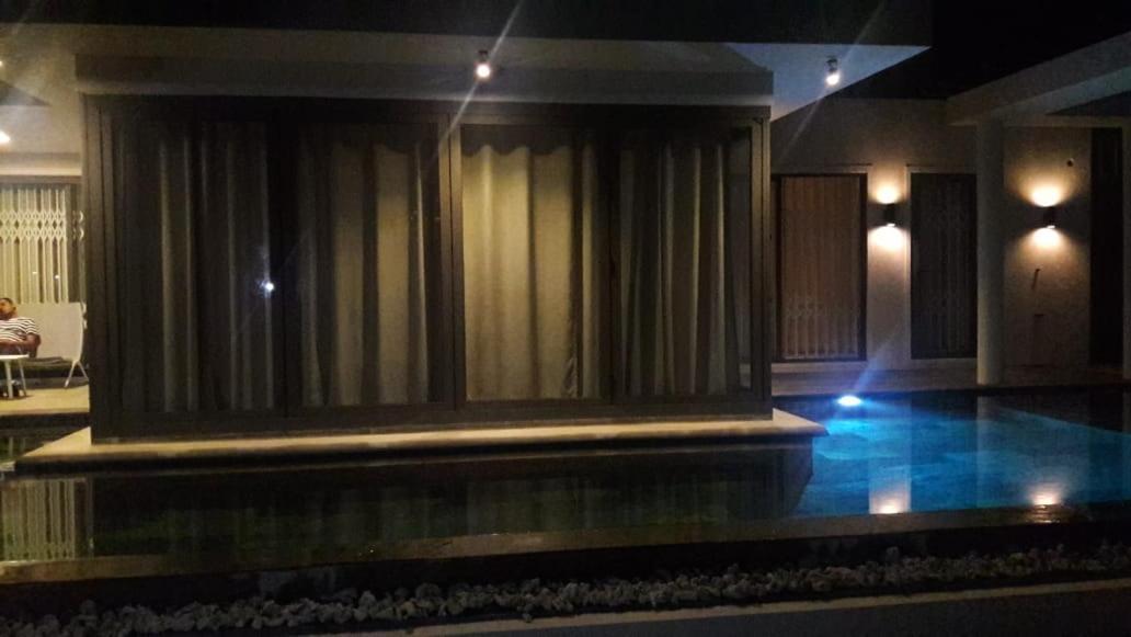 Ohana Retreat Villa มงต์ชัวซี ภายนอก รูปภาพ